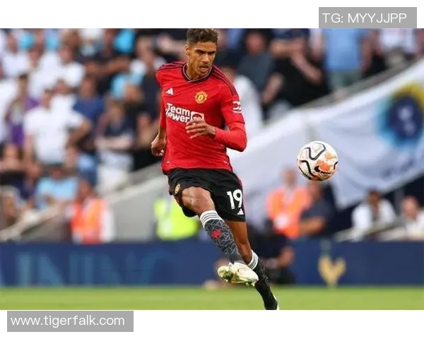 贝林厄姆领衔新一代足球天才崛起，未来可期的中场之星